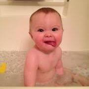 Heather Schewe's Instagram, Twitter & Facebook