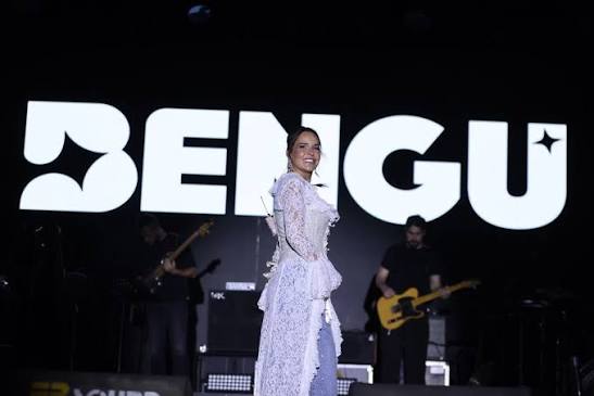 🎤✨ Bengü sahnesinden unutulmaz kareler! Müzik, eğlence ve coşkunun zirve  yaptığı geceden güzel anlar… ❤️🎶 #ÇubukFest #Bengü #Çubuk #Ankara #Konser