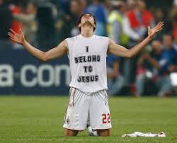 Αποτέλεσμα εικόνας για FOOTBALL PLAYERS MADE THEIR CROSS