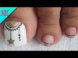 Jun 15, 2021 · cabeceros de madera: Diseno De Unas Atrapasuenos Para Principiantes Dreamcatcher Nail Art Nlc Disenos De Unas Atrapasuenos Disenos De Unas Pies Decoracion De Unas Atrapasuenos