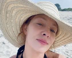 Carol Cuevas's Instagram, Twitter & Facebook