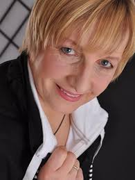 Pony Zauberfee. Gefahr auf dem Turnier: Ungekürzte Lesung mit Geräuschen  und Musik MAXI-Hörbuch : Streufert, Sabine, Voigt, Silke, Poppe, Kay, Langer,  Markus, Poppe, Kay, Moll, Anne: Amazon.de: Books