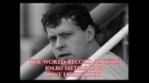 In den hier aufgeführten rekorden werden ausschließlich bestleistungen berücksichtigt, für die der internationale leichtathletikverband world athletics offizielle weltrekorde. World Record Javelin 1984 By Uwe Hohn 104 80 Meters Youtube