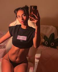 Kani Rosi - Free pics, galleries & more at Babepedia