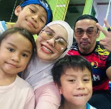 DR SAMHAN Pernah Diuji Dengan Ketumbuhan Rahang Pipi, Isteri Tetap Setia &  Banyak Berkorban