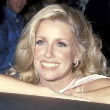 Suzanne Jameson (@suzannegjameson) • Instagram photos and videos