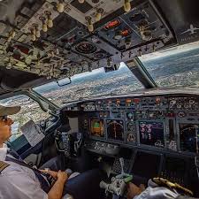 Gopro Aviation Pictures On Instagram Canon Shot By Huss Cani Follow Airplanes Repost Aviation B737 B737ng Aviation Cockpit Flight Deck