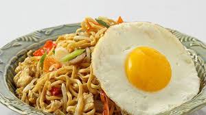 Mie telor 1 bks merk apa aja•sayur sawi 1 ikat (terserah ini pake apa) mie instan goreng•sawi•telur•tepung bumbu•tepung panir•bawang putih•bawang merah•cabe rawit. Kalahkan Samyang Ramen Ini Faktor Kelezatan 2 Mie Produk Indonesia Dinobatkan Terlezat Di Amerika Tribunnews Com Mobile