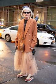 263 Of The Best Street Style Looks From New York Fashion Week Man Repeller In 2020 Cool Street Fashion Street Style Looks Nyfw Street Style
