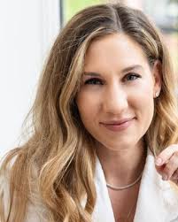 Victoria Pappas's Instagram, Twitter & Facebook