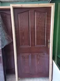 ابواب خشب جاهز مدهون جميع المقاسات مؤسسه مادبا التجاريه للأبواب والشبابيك Facebook