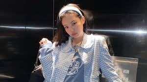 The group debuted in august 2016 with their single album square one. Blackpink Jennie Is Such An Eye Candy In Her New Insta Outfit Inkistyle