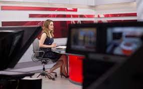 Tras la amenaza, diversos comunicadores, periodistas, políticos, medios nacionales y figuras públicas se solidarizaron con azucena uresti, a tiempo de exigirle al gobierno de andrés manuel lópez obrador de que no pase por alto la amenaza y que otorgue protección a la periodista. Tbjlfwbk3fv1mm
