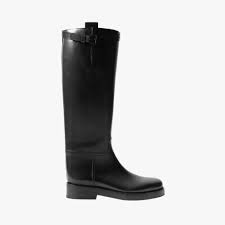 #black knee high boots #black boots #trainers #black stiletto boots. 24 Best Black Boots For Women That Are Worth Investing In For Fall 2020 Vogue