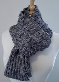 Free and complete knitting patterns for scarves. Men S Scarf Knitting Patterns Lovecrafts