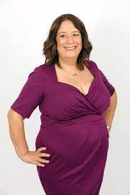 Meet senior singles around you with the most popular dating sites for over 50! We Talk To Over 50s Up For Fun And Dates On Tinder As One Even Admits To Pretending She S 42