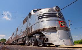 One Of The Burlington Zephyr Trains Which Were Luxury Train Train Train Pictures