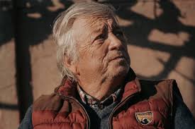 Mi tío Jorge Moore, "El coto", llegó de urgencia a la Clínica Indisa. En la  mañana sufrió un ACV... Si bien mis primos actuaron rápido y llegaron en  menos de una hora