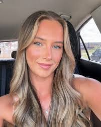 Amber Broadwater's Instagram, Twitter & Facebook