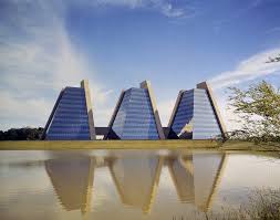 Kevin Roche Architecture As Environment College Life Insurance Company Hq Courtesy Kevin Roche John Din Life Insurance Companies Architecture Life Insurance