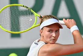 Tenistka barbora krejčíková zkusí protáhnout vítěznou sérii na deset zápasů a postoupit do semifinále antukového roland garros. 3sm9f0nahng 5m