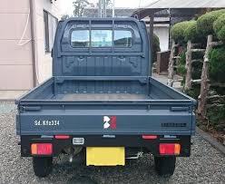軽トラックをレインブーツネイビーで刷毛塗り全塗装 刷毛 ハケ ローラーで車をdiyで全塗装しよう 軽トラック トラック 軽