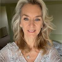 Lindsay Blackman's Instagram, Twitter & Facebook