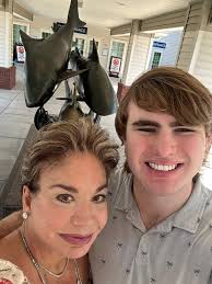 Tulsa Aquarium for lunch yesterday