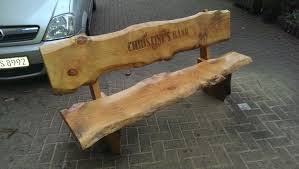 Rustikale Holzbank Aus Geoltem Douglasienholz Mit Individueller Gravur Ideal Fur Ein Gemutliches Platzchen Im G Holzbank Rustikal Holzbank Mit Gravur Holzbank