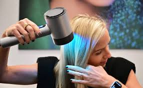 كيف يغزو الذكاء الاصطناعي عالم التجميل؟