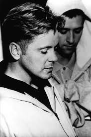 Bernard Sumner Songs, Albums, Reviews, Bio & M...