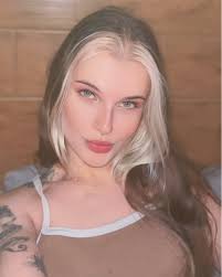 DEBORA JACOB (@debora_jaco.b) • Instagram photos and videos