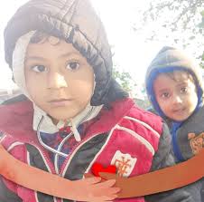 A beautiful family moment featuring legendary singer Udit Narayan with his  wife Deepa Narayan, their son Aditya Narayan, daughter-in-law Shweta  Agarwal, and their little granddaughter. Udit, one of Bollywood's most  celebrated playback