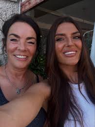 Nicole Peace (@nicolepeace_) • Instagram photos and videos