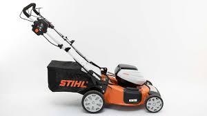 The addition of a dual battery bay makes this a workhorse that can keep going as long as you keep feeding it fresh batteries. Stihl Rma 510v With Ap300 And Al300 Review Battery Lawnmower Choice