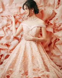 Kisses was the one who announced their breakup on social media. Speaking Of Francis Libiran How Amazing Is This Blush Gown Embellished With Embroidery Beadwork And Layers Of Silk Organdy Fo Debut Dresses Debut Gowns Gowns