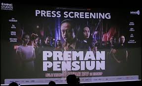 Setelah tiga tahun, bisnis muslihat, yang telah pensiun sebagai preman, memiliki masalah. Film Preman Pensiun Fenomena Preman Di Indonesia Bunda 3f