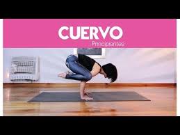 Como Hacer La Postura Del Cuervo Tutorial Viridhyana Yoga Youtube Posturas De Yoga Yoga Yoga Para Adelgazar