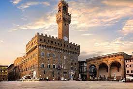 paˈlattso ˈvɛkkjo old palace) is the town hall of florence, italy.it overlooks the piazza della signoria, which holds a copy of michelangelo's david statue, and the gallery of statues in the adjacent loggia dei lanzi. Tripadvisor Skip The Line Palazzo Vecchio Museum Ticket With Tower Battlement Access Provided By Visit Europa Today Florence Province Of Florence