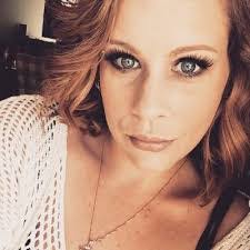 Janice Tew's Instagram, Twitter & Facebook