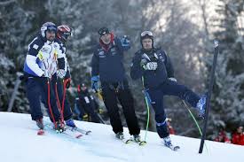 On va se regarder droit dans les yeux et