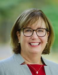 Dana Guyer's Instagram, Twitter & Facebook