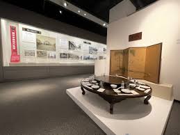 1924年オープン中華料理店「安楽園」の円卓、食器類、屏風 - ヨコハマ経済新聞