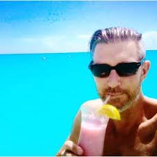 Katie Isaac (@KatieMazzolo)