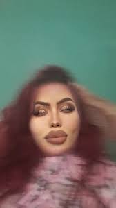 Sandra Mazo's Instagram, Twitter & Facebook