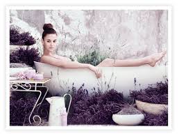 Take off your world and stay. Le Beau Salon