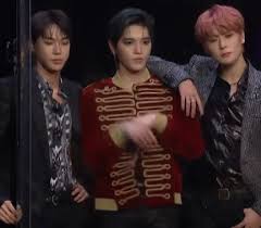 Jaehyun Taeyong Doyoung Gif Hit The Woah Taeyong Jaehyun Nct