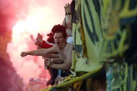 Hooligan demo gsd dortmund 08.10.2016. Dortmund To Shut Stand Following Hooligan Attacks On Families The Local