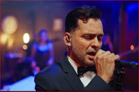 Rommel Rodríguez rinde homenaje a Camilo Sesto junto al pianista Gilberto  Ferrer