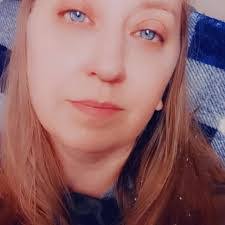 Heather Eisner's Instagram, Twitter & Facebook